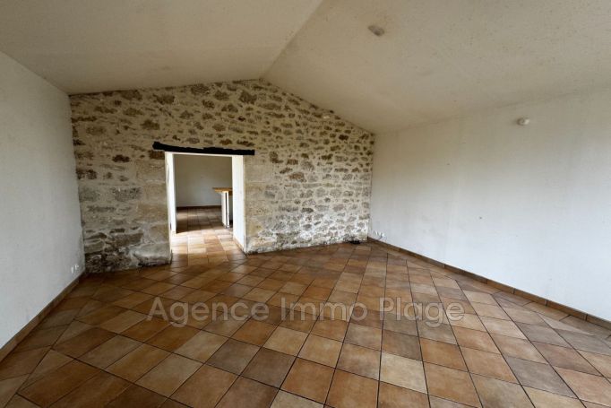A louer LONGèRE  4 PIECES 111 M2  VERTHEUIL