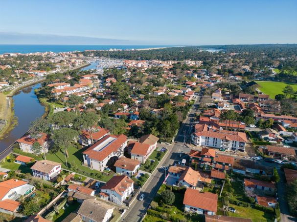 A louer APPARTEMENT DE PRESTIGE NEUF T4 116 M2 TERRASSE BORD DE MER CAPBRETON
