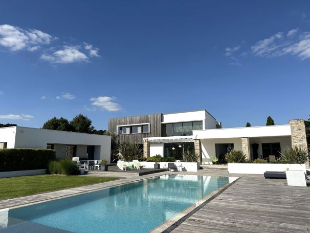 A louer MAISON  CONTEMPORAINE BORD DE MER SAINT HILAIRE DE RIEZ
