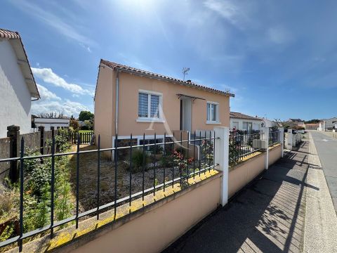 A vendre MAISON  4 PIECES 100 M2 BORD DE MER JARD SUR MER