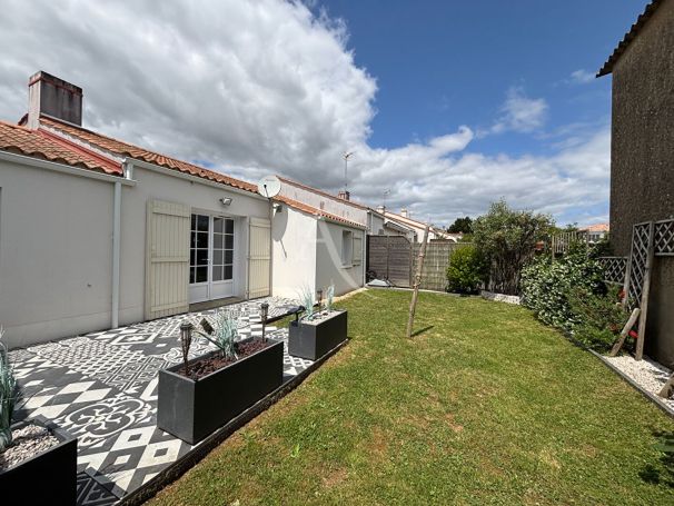 A louer MAISON  CONTEMPORAINE BORD DE MER LONGEVILLE SUR MER