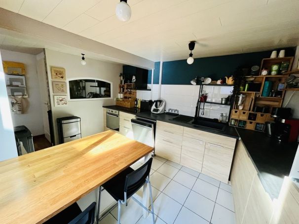 A louer MAISON  CONTEMPORAINE BORD DE MER AMBARES ET LAGRAVE