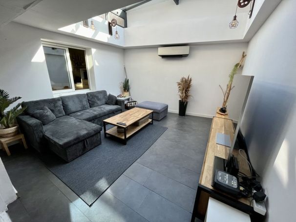 A louer MAISON  CONTEMPORAINE BORD DE MER AMBARES ET LAGRAVE