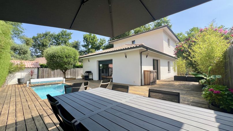 A vendre NOUVEAU ! VILLA T6 PISCINE