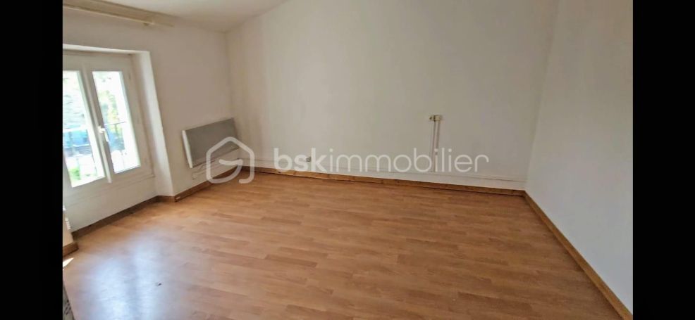 A louer APPARTEMENT T3 60 M2  SAINT GENIS DES FONTAINES