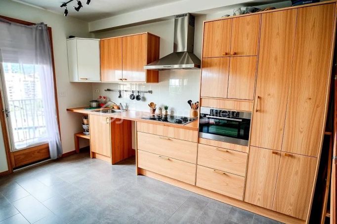 A louer APPARTEMENT T3 70 M2 BORD DE MER AJACCIO