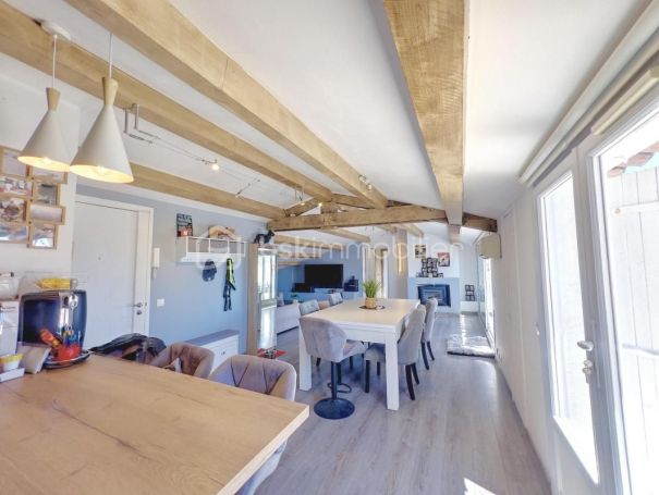 A louer APPARTEMENT DE PRESTIGE T3 69 M2 TERRASSE BORD DE MER MOUGINS