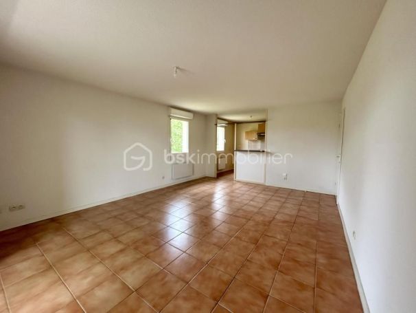 A louer APPARTEMENT T3 64 M2  COUTRAS