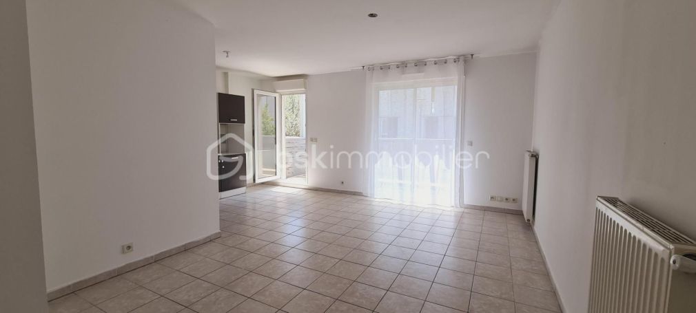 A louer APPARTEMENT T3 60 M2 TERRASSE BORD DE MER LA SEYNE SUR MER