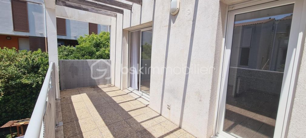 A louer APPARTEMENT T3 60 M2 TERRASSE BORD DE MER LA SEYNE SUR MER