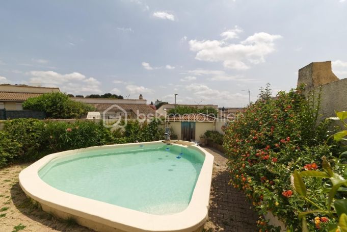 A louer MAISON  4 PIECES 79 M2  NIMES