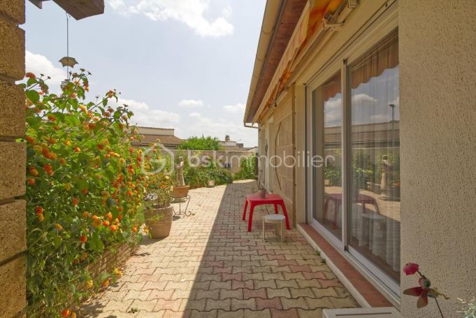 A louer MAISON  4 PIECES 79 M2  NIMES