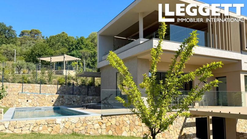 A louer MAISON  4 PIECES 141 M2  MOUGINS
