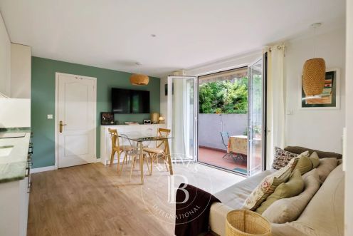 APPARTEMENT T3 CENTRE-VILLE TERRASSE HENDAYE