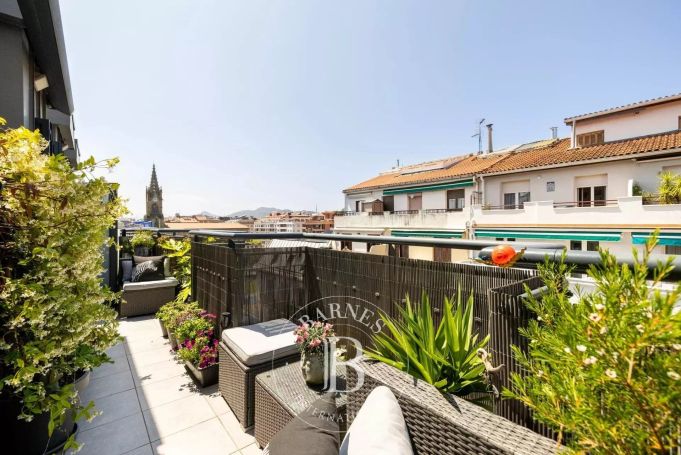 A louer PENTHOUSE  95 M2 TERRASSE BORD DE MER SAN SEBASTIáN