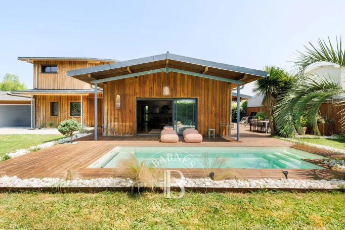 A vendre VILLA CONTEMPORAINE 6 PIECES 172 M² SEIGNOSSE