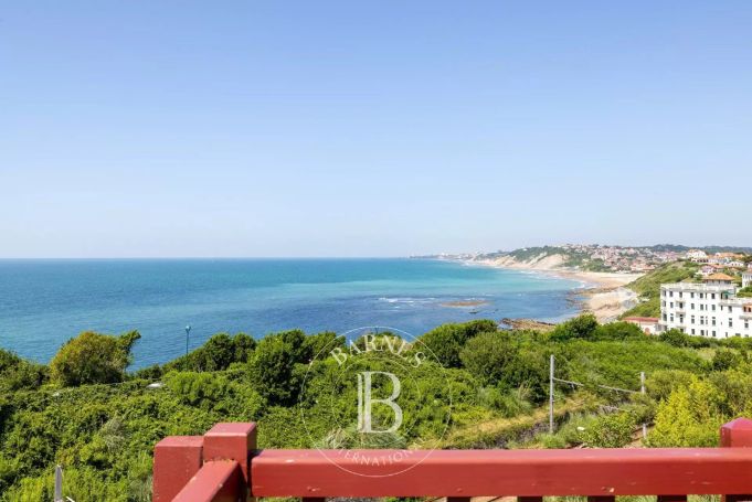 A vendre APPARTEMENT t3 dernier etage  VUE OCEAN  GUETHARY