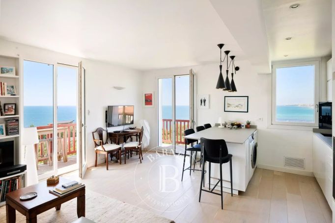 A vendre APPARTEMENT t3 dernier etage  VUE OCEAN  GUETHARY