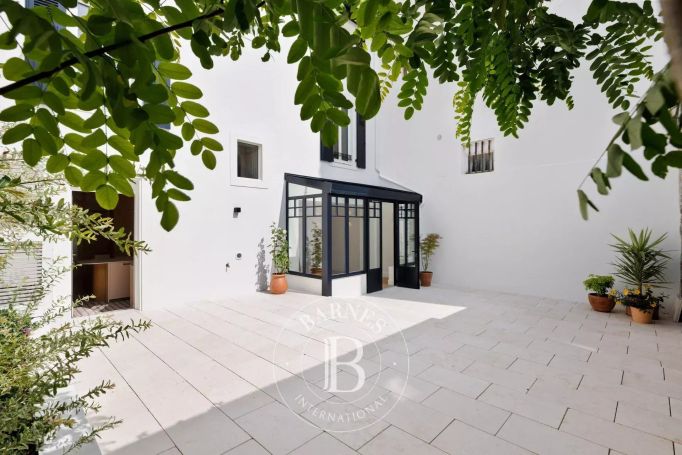 A vendre MAISON ANNEES 30 7 PIECES RENOVEE CENTRE VILLE BIARRITZ