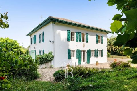 A vendre BELLE MAISON BASQUE 6 PIECES BAYONNE