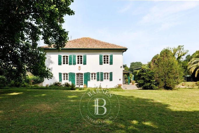A vendre BELLE MAISON BASQUE 6 PIECES BAYONNE