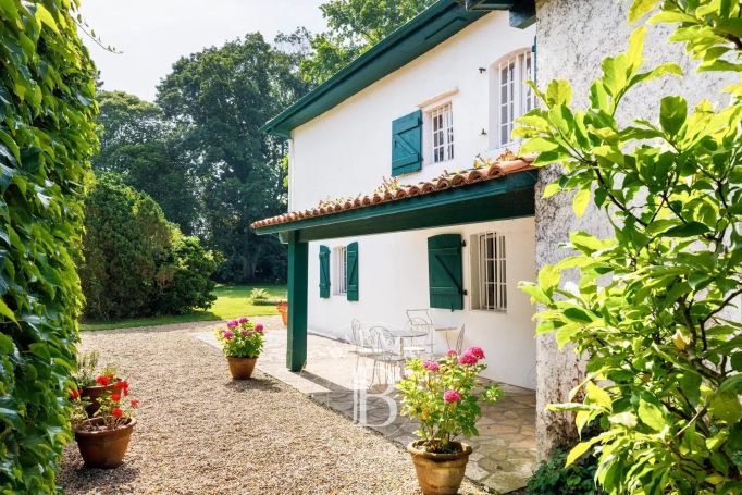 A vendre BELLE MAISON BASQUE 6 PIECES BAYONNE