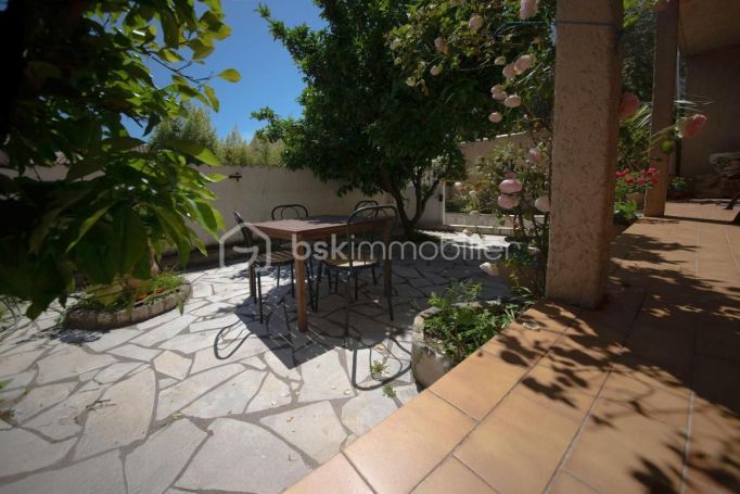 A louer MAISON  9 PIECES 153 M2  PEZENAS