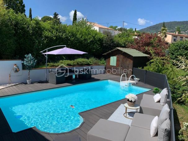 A louer MAISON  6 PIECES 140 M2  PEYMEINADE