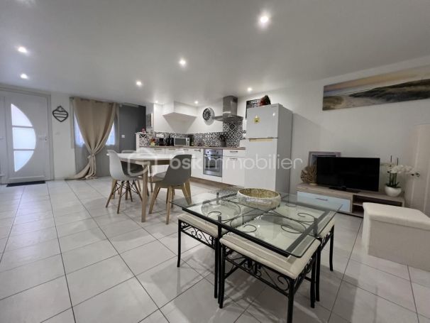 A louer MAISON  CONTEMPORAINE BORD DE MER SAINT LAURENT DE LA SALANQUE
