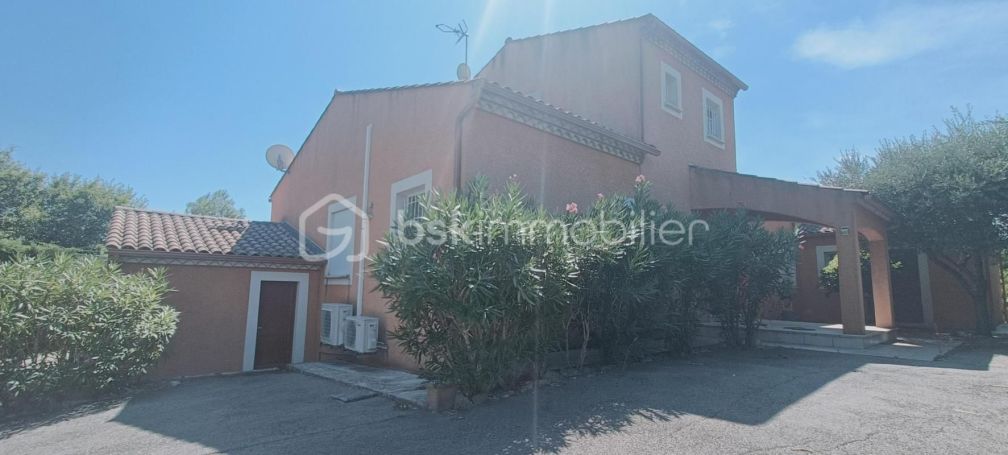 A louer MAISON  6 PIECES 185 M2  SAINT THEODORIT