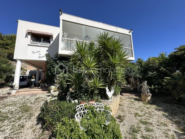 A louer MAISON  DE MAîTRE VUE MER TOULON