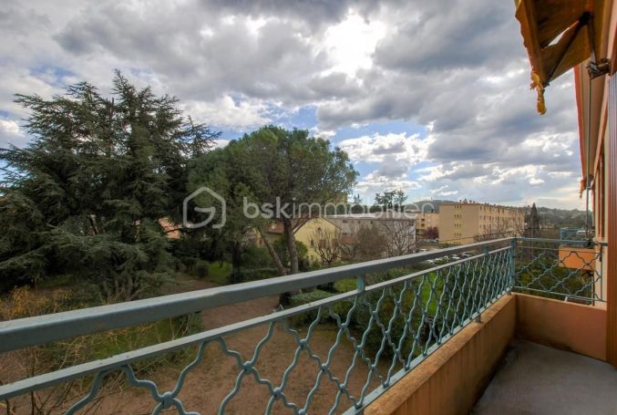 A louer APPARTEMENT T4 76 M2  DRAGUIGNAN