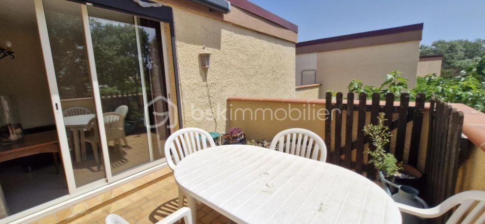 A louer APPARTEMENT T3 45 M2 TERRASSE BORD DE MER LEUCATE