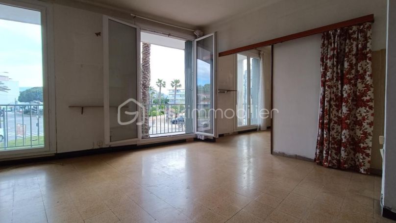 A louer APPARTEMENT T4 68 M2 BORD DE MER LA SEYNE SUR MER