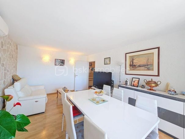 A louer APPARTEMENT T3 70 M2 TERRASSE BORD DE MER LA SEYNE SUR MER
