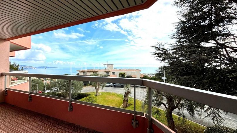 A louer APPARTEMENT T3 82 M2 TERRASSE VUE MER NICE