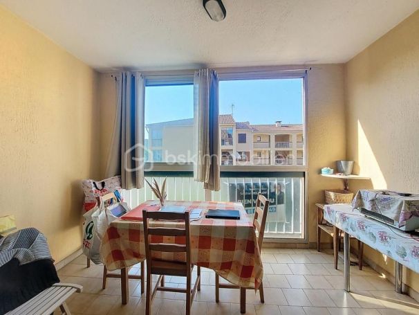 A louer STUDIO  22 M2 BORD DE MER SANARY SUR MER