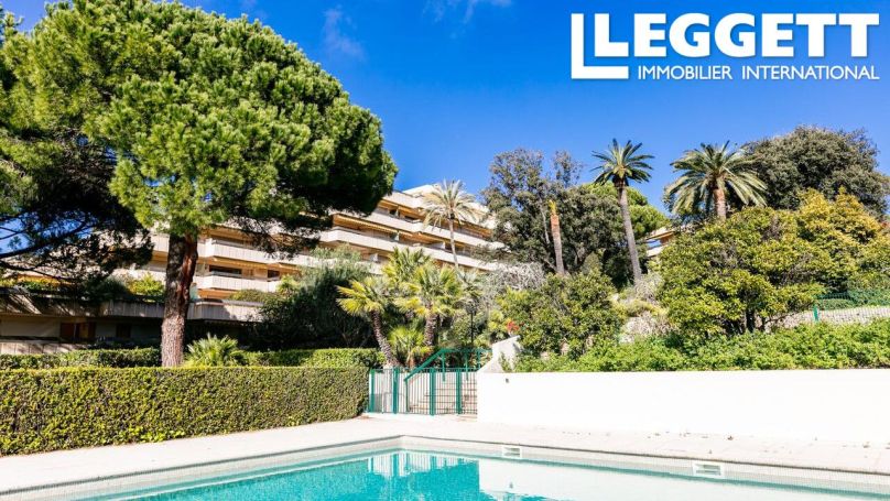 A louer APPARTEMENT T3 71 M2 BORD DE MER ANTIBES