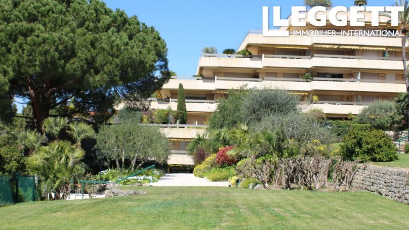 A louer APPARTEMENT T3 71 M2 BORD DE MER ANTIBES