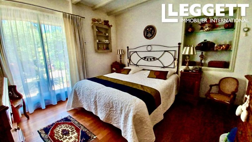 A vendre LONGèRE  8 PIECES 240 M2  SAINT ANDRE DES EAUX