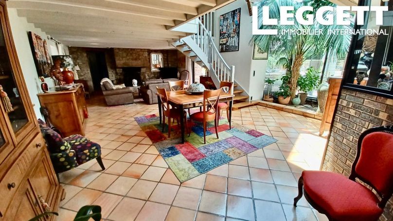 A vendre LONGèRE  8 PIECES 240 M2  SAINT ANDRE DES EAUX