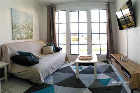 A louer APPARTEMENT T3 30 M2 TERRASSE BORD DE MER LES SABLES D OLONNE