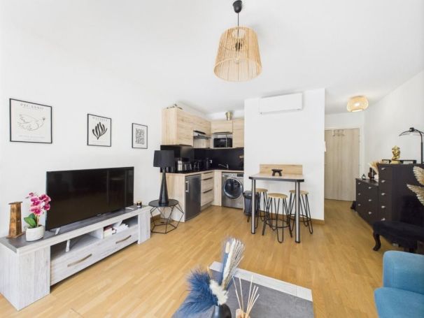 A louer STUDIO  26 M2 TERRASSE BORD DE MER AJACCIO