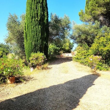 A louer MAISON  6 PIECES 180 M2 BORD DE MER MONTAGNAC