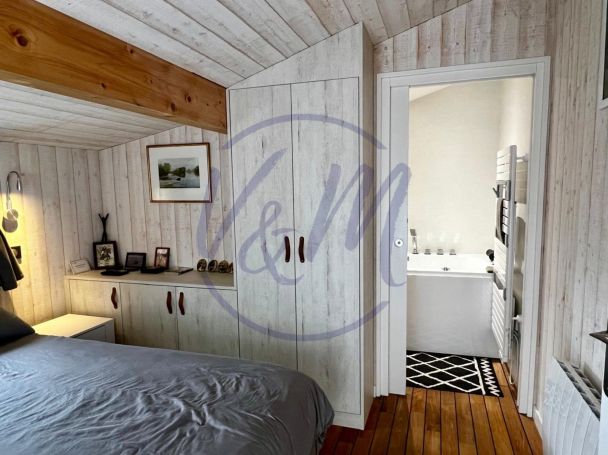 A vendre MAISON  CONTEMPORAINE BORD DE MER LE PORGE