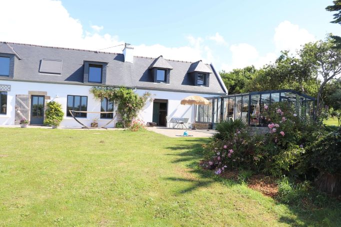 A vendre Belle longère 6 pieces 140 m2 dans la baie d'Audierne
