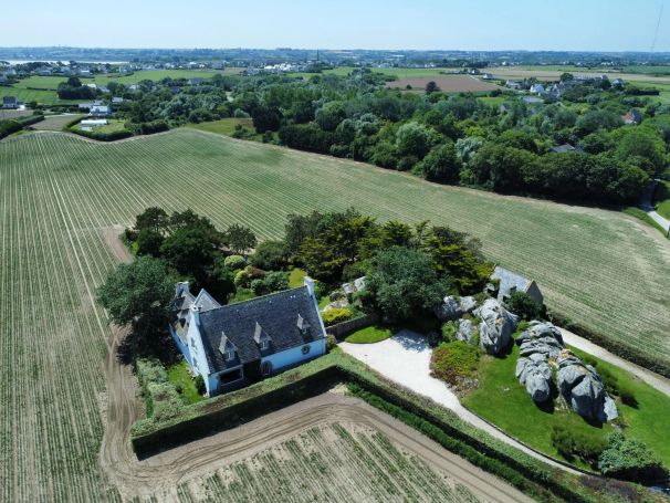 A vendre Maison d'exception 10 pièces 255 m2 proche des plages, Plouenour Trez, Finistère Nord