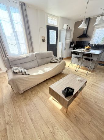 A vendre MAISON  5 PIECES 117 M2 BORD DE MER TOULON