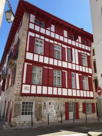 A vendre APPARTEMENT T4 85 M2 BORD DE MER CIBOURE