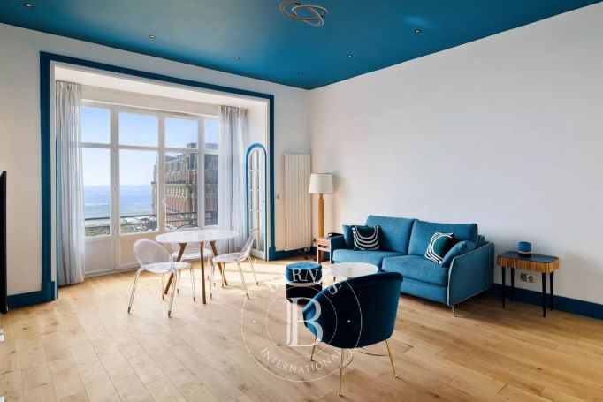 A vendre BORD DE MER BIARRITZ
